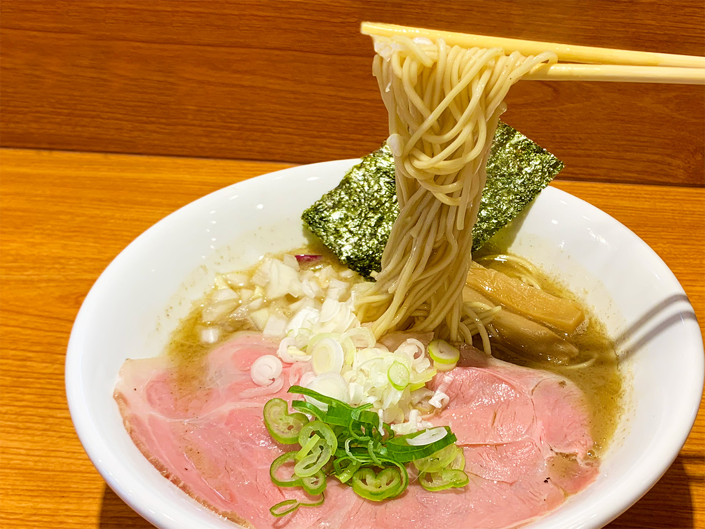 焼きあご煮干し濃厚らぁめん